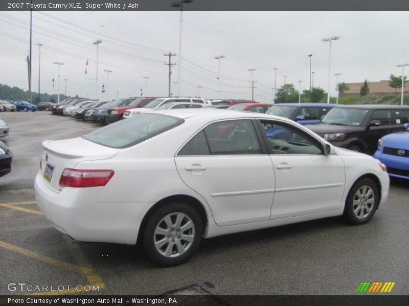 Super White / Ash 2007 Toyota Camry XLE