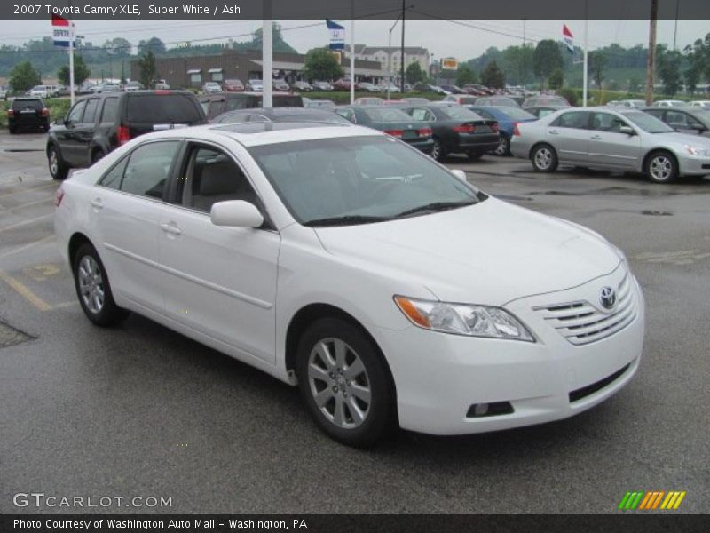 Super White / Ash 2007 Toyota Camry XLE