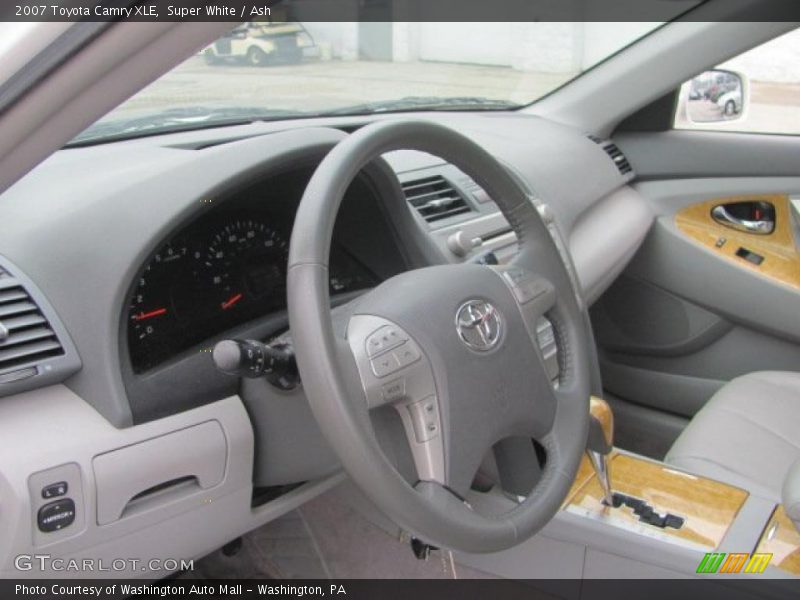 Super White / Ash 2007 Toyota Camry XLE