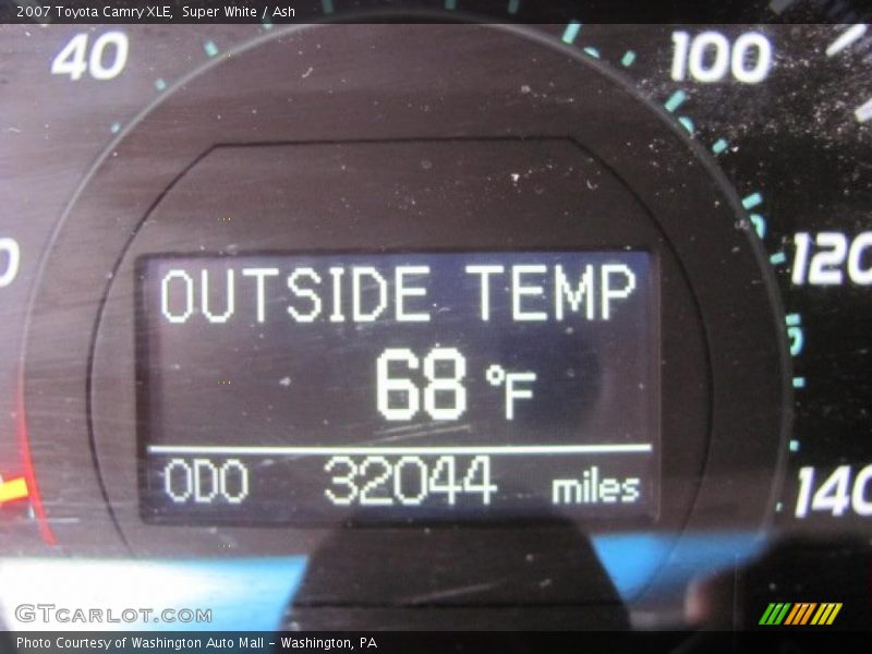 Super White / Ash 2007 Toyota Camry XLE