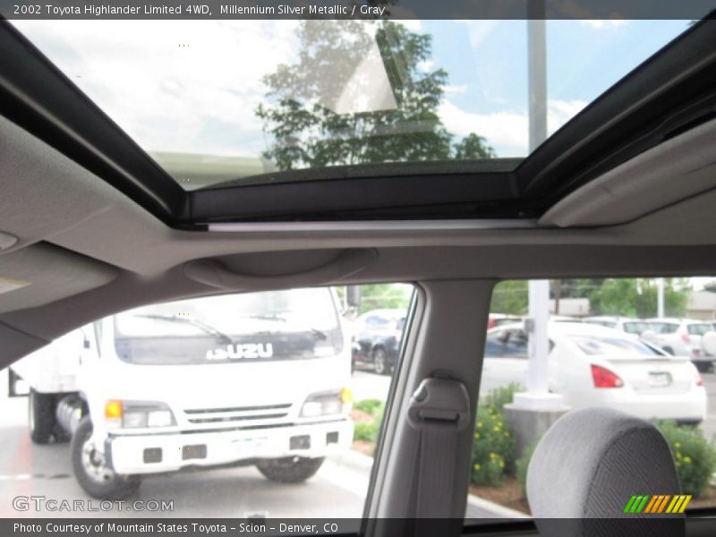 Millennium Silver Metallic / Gray 2002 Toyota Highlander Limited 4WD
