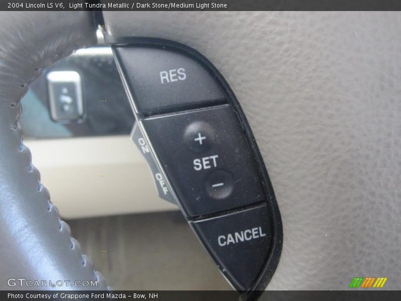 Light Tundra Metallic / Dark Stone/Medium Light Stone 2004 Lincoln LS V6
