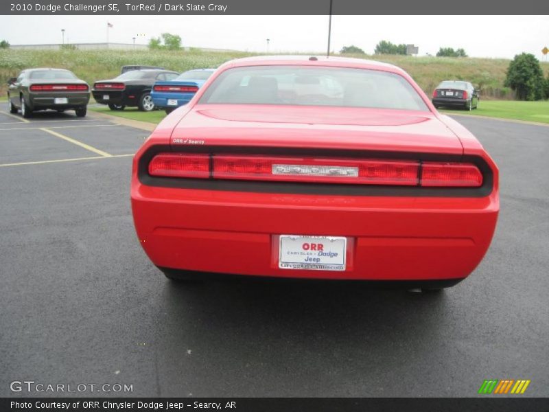TorRed / Dark Slate Gray 2010 Dodge Challenger SE