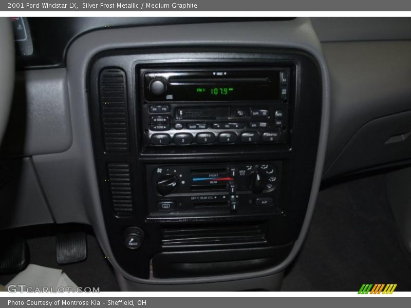 Silver Frost Metallic / Medium Graphite 2001 Ford Windstar LX