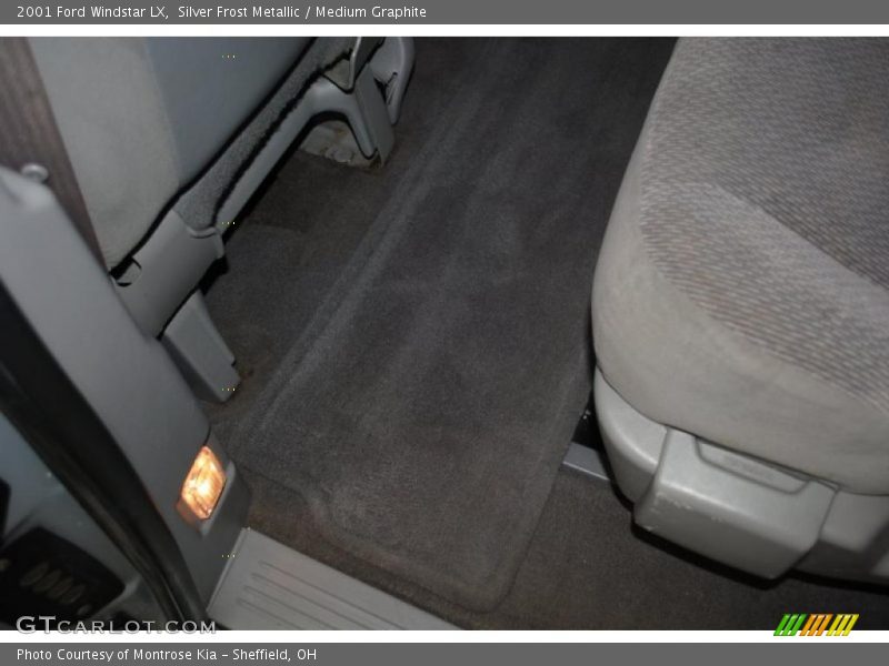 Silver Frost Metallic / Medium Graphite 2001 Ford Windstar LX