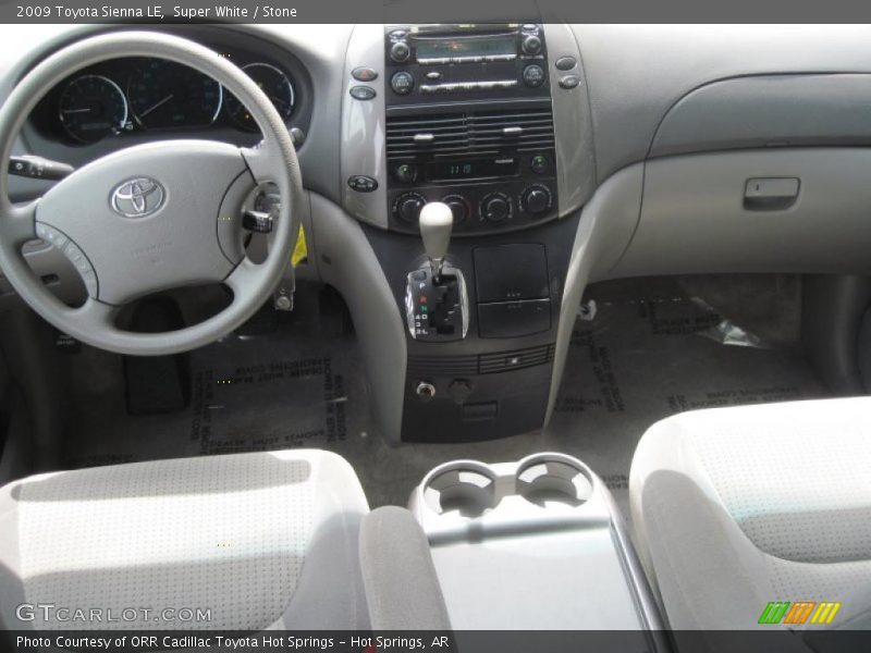 Super White / Stone 2009 Toyota Sienna LE