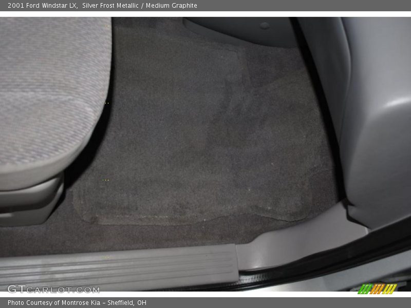 Silver Frost Metallic / Medium Graphite 2001 Ford Windstar LX