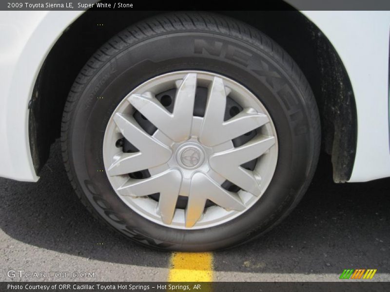 Super White / Stone 2009 Toyota Sienna LE