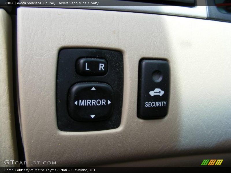 Desert Sand Mica / Ivory 2004 Toyota Solara SE Coupe