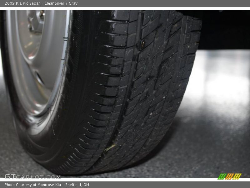 Clear Silver / Gray 2009 Kia Rio Sedan