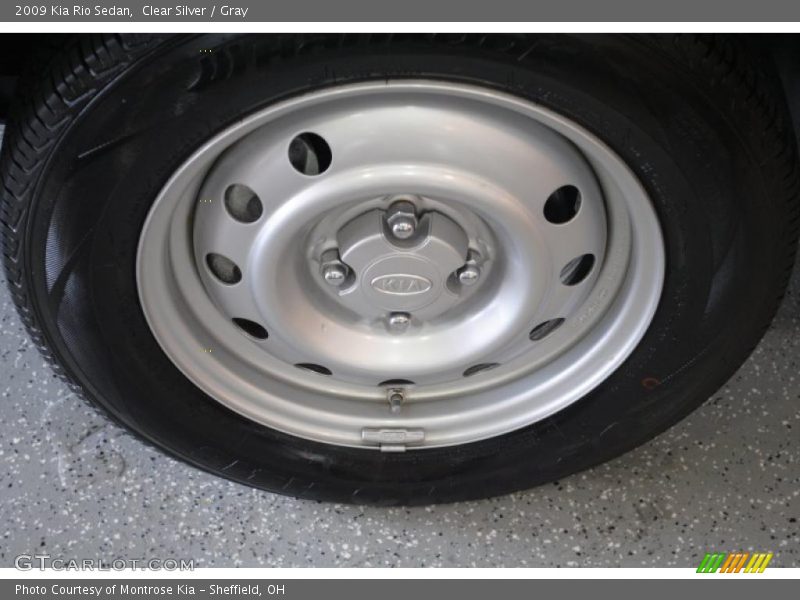 Clear Silver / Gray 2009 Kia Rio Sedan