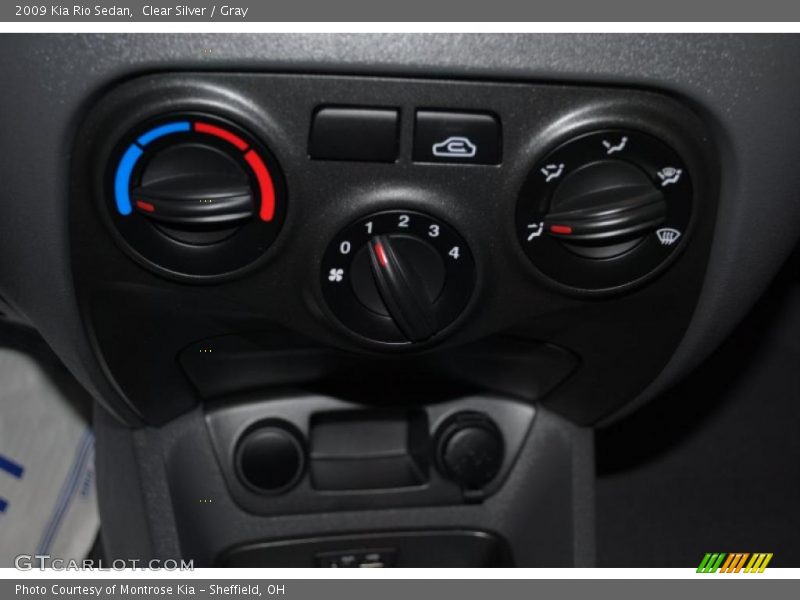 Clear Silver / Gray 2009 Kia Rio Sedan