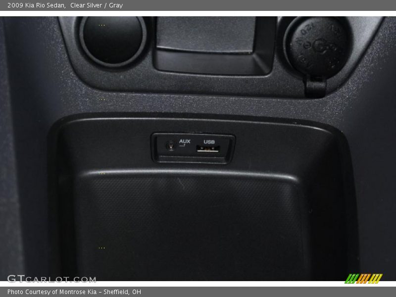 Clear Silver / Gray 2009 Kia Rio Sedan