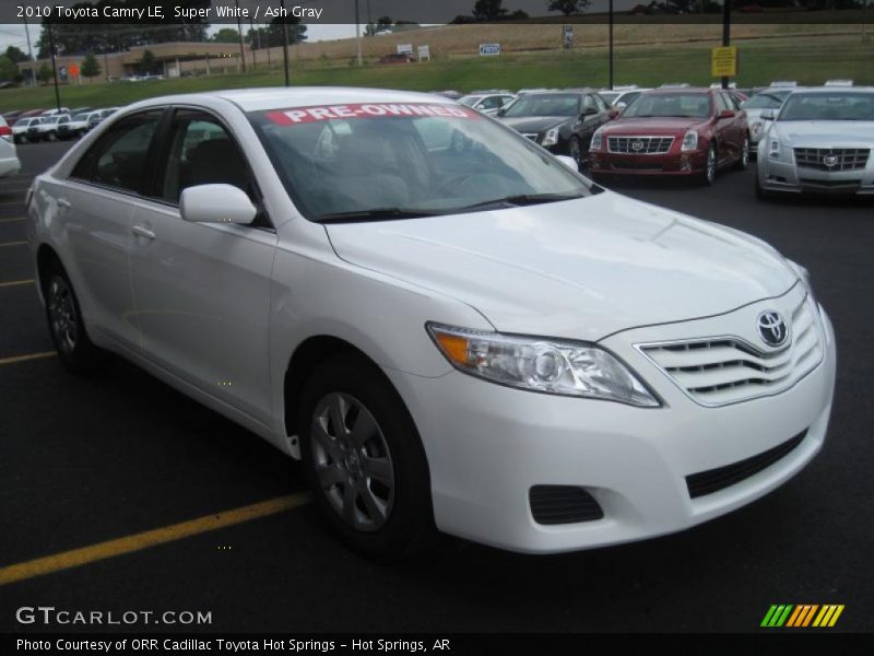 Super White / Ash Gray 2010 Toyota Camry LE