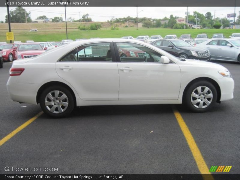 Super White / Ash Gray 2010 Toyota Camry LE