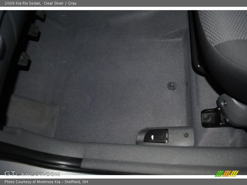 Clear Silver / Gray 2009 Kia Rio Sedan