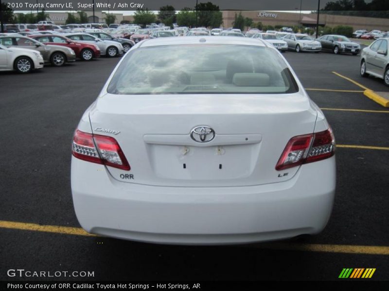 Super White / Ash Gray 2010 Toyota Camry LE
