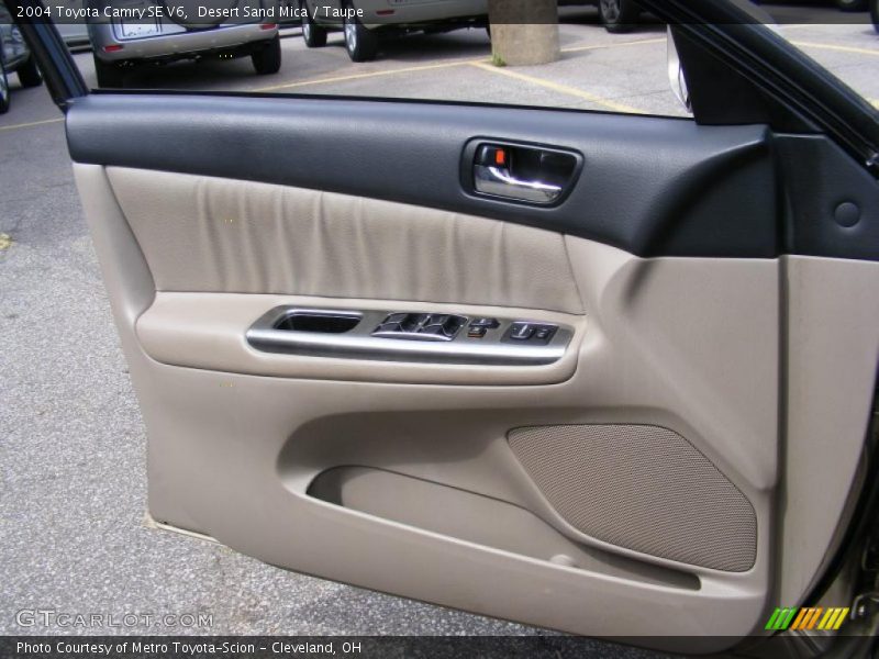 Desert Sand Mica / Taupe 2004 Toyota Camry SE V6
