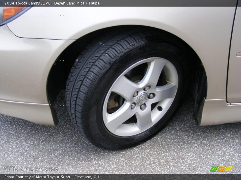 Desert Sand Mica / Taupe 2004 Toyota Camry SE V6
