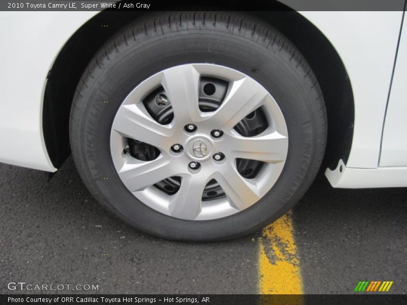 Super White / Ash Gray 2010 Toyota Camry LE