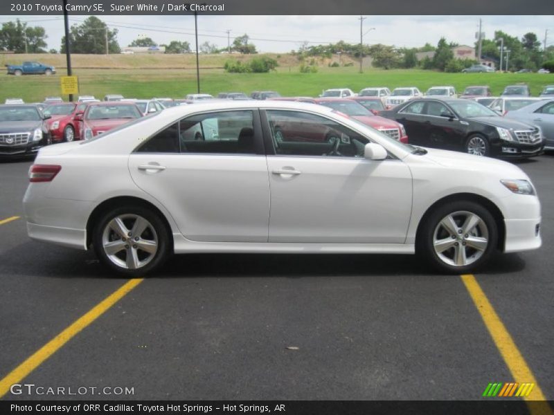 Super White / Dark Charcoal 2010 Toyota Camry SE