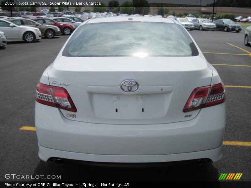 Super White / Dark Charcoal 2010 Toyota Camry SE