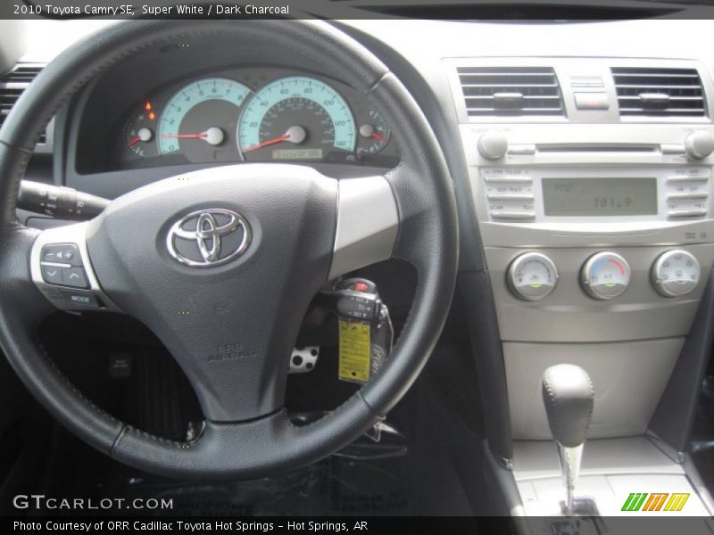 Super White / Dark Charcoal 2010 Toyota Camry SE