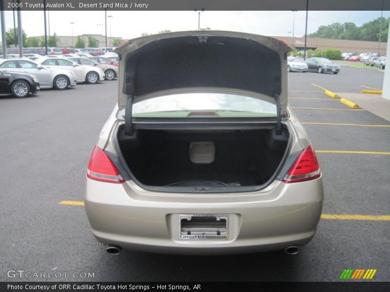 Desert Sand Mica / Ivory 2006 Toyota Avalon XL