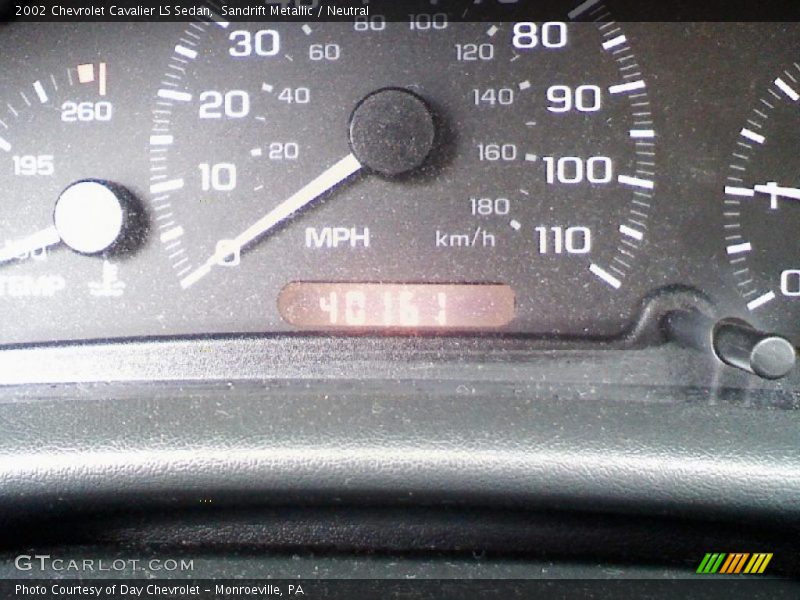 Sandrift Metallic / Neutral 2002 Chevrolet Cavalier LS Sedan