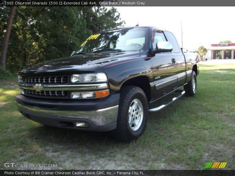 Onyx Black / Medium Gray 2002 Chevrolet Silverado 1500 LS Extended Cab 4x4