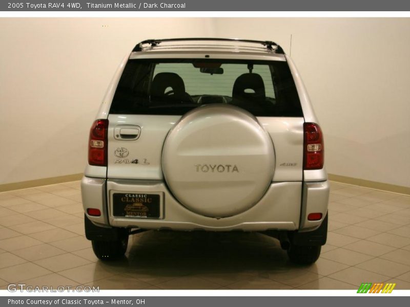 Titanium Metallic / Dark Charcoal 2005 Toyota RAV4 4WD
