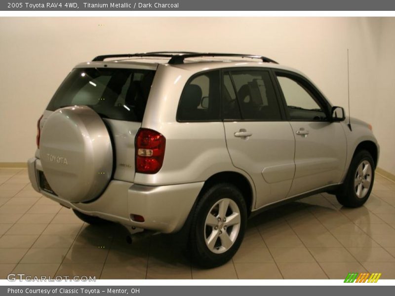 Titanium Metallic / Dark Charcoal 2005 Toyota RAV4 4WD