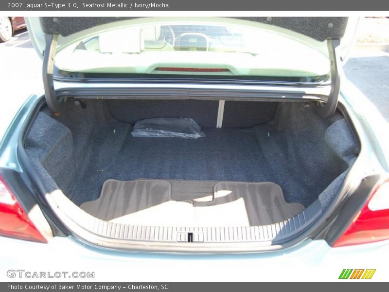 Seafrost Metallic / Ivory/Mocha 2007 Jaguar S-Type 3.0