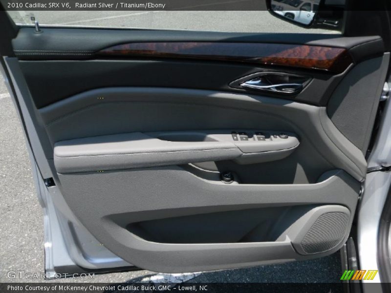 Radiant Silver / Titanium/Ebony 2010 Cadillac SRX V6