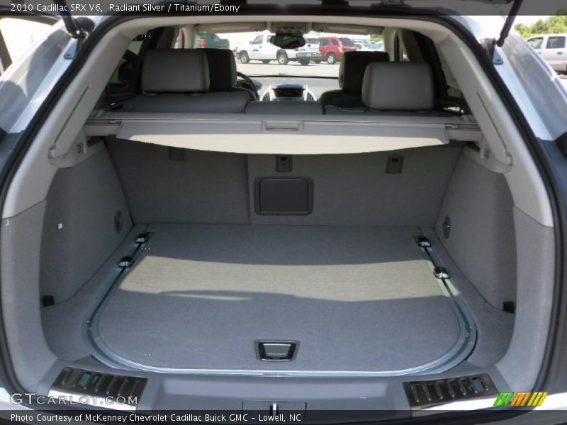 Radiant Silver / Titanium/Ebony 2010 Cadillac SRX V6