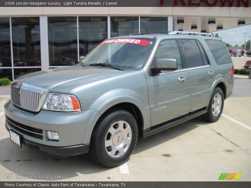 Light Tundra Metallic / Camel 2006 Lincoln Navigator Luxury