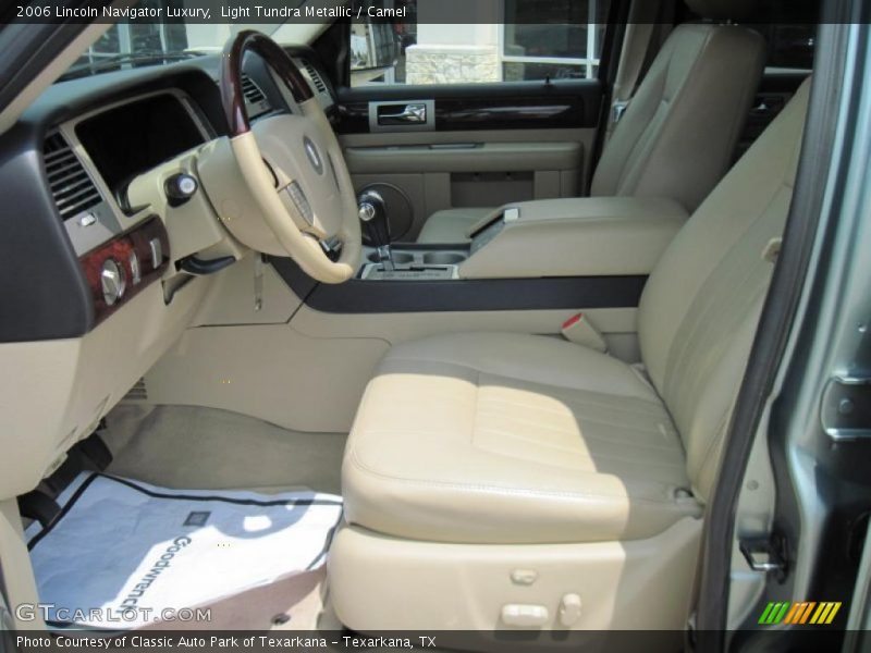 Light Tundra Metallic / Camel 2006 Lincoln Navigator Luxury