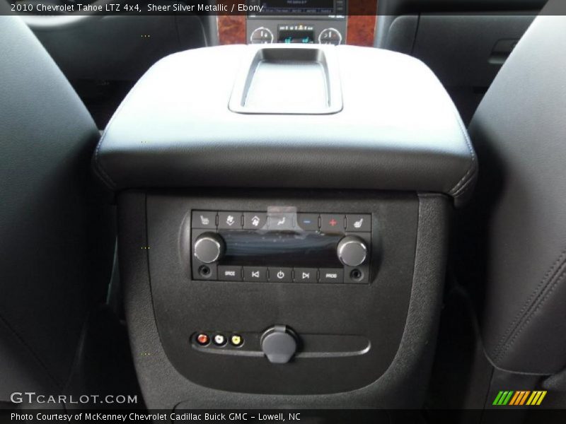 Sheer Silver Metallic / Ebony 2010 Chevrolet Tahoe LTZ 4x4