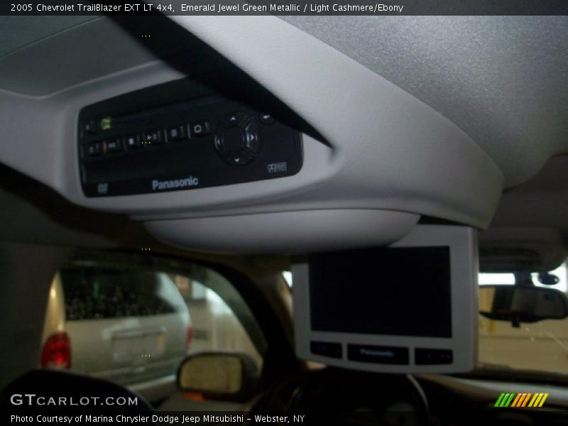 Emerald Jewel Green Metallic / Light Cashmere/Ebony 2005 Chevrolet TrailBlazer EXT LT 4x4