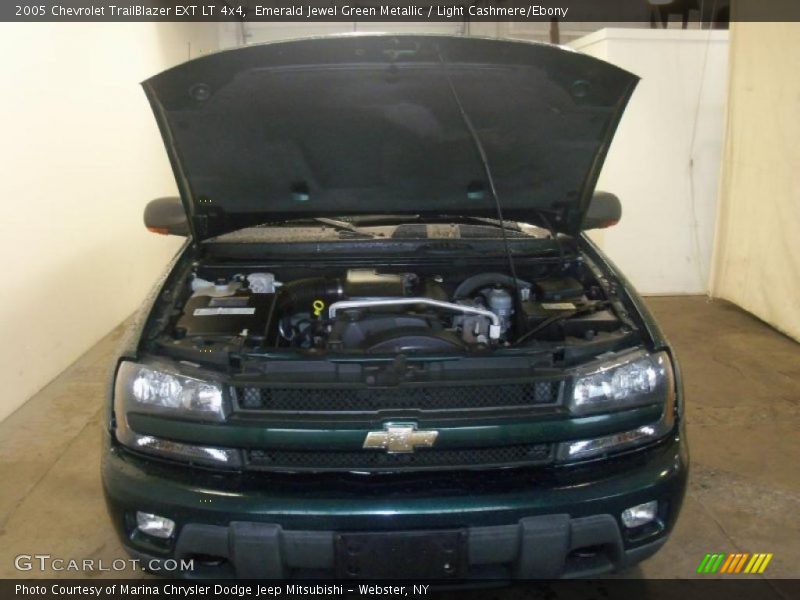 Emerald Jewel Green Metallic / Light Cashmere/Ebony 2005 Chevrolet TrailBlazer EXT LT 4x4