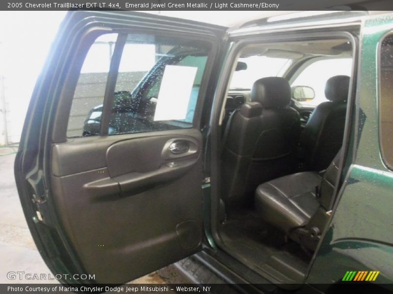 Emerald Jewel Green Metallic / Light Cashmere/Ebony 2005 Chevrolet TrailBlazer EXT LT 4x4
