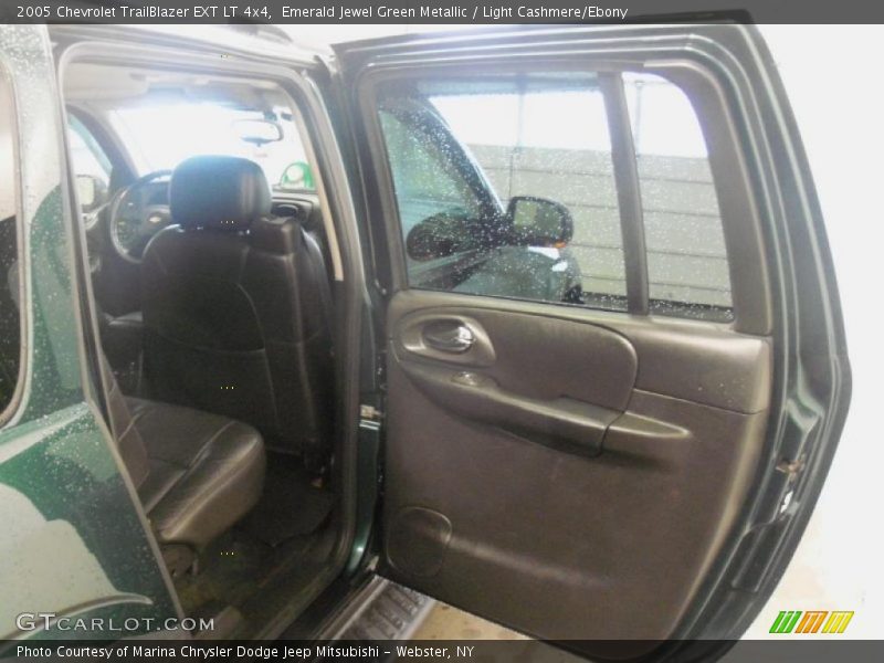 Emerald Jewel Green Metallic / Light Cashmere/Ebony 2005 Chevrolet TrailBlazer EXT LT 4x4