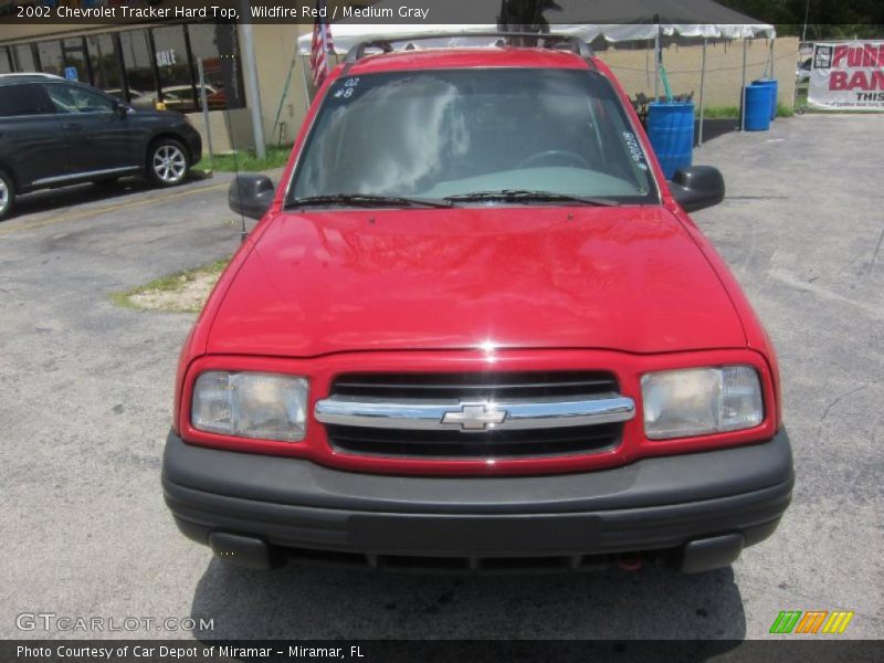 Wildfire Red / Medium Gray 2002 Chevrolet Tracker Hard Top