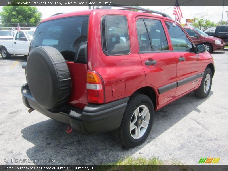 Wildfire Red / Medium Gray 2002 Chevrolet Tracker Hard Top