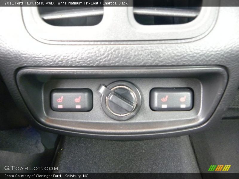 White Platinum Tri-Coat / Charcoal Black 2011 Ford Taurus SHO AWD
