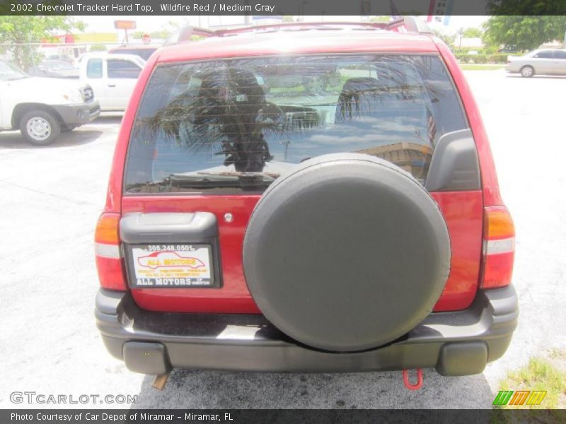 Wildfire Red / Medium Gray 2002 Chevrolet Tracker Hard Top