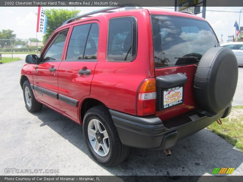 Wildfire Red / Medium Gray 2002 Chevrolet Tracker Hard Top