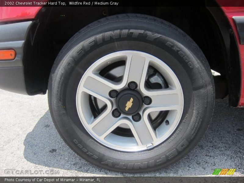 Wildfire Red / Medium Gray 2002 Chevrolet Tracker Hard Top