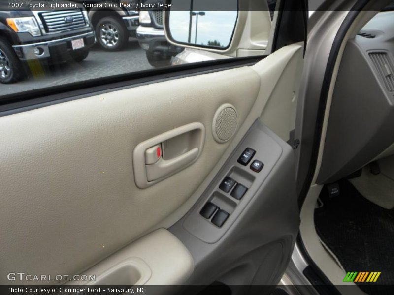 Sonora Gold Pearl / Ivory Beige 2007 Toyota Highlander
