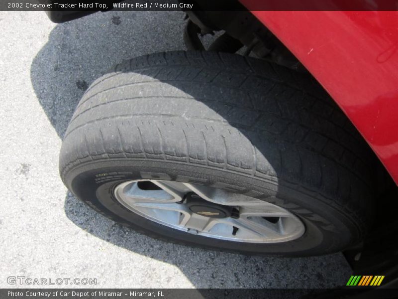 Wildfire Red / Medium Gray 2002 Chevrolet Tracker Hard Top